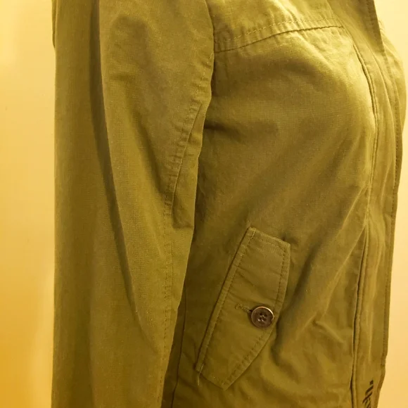 Bench Jacket - Picture 3 of 8